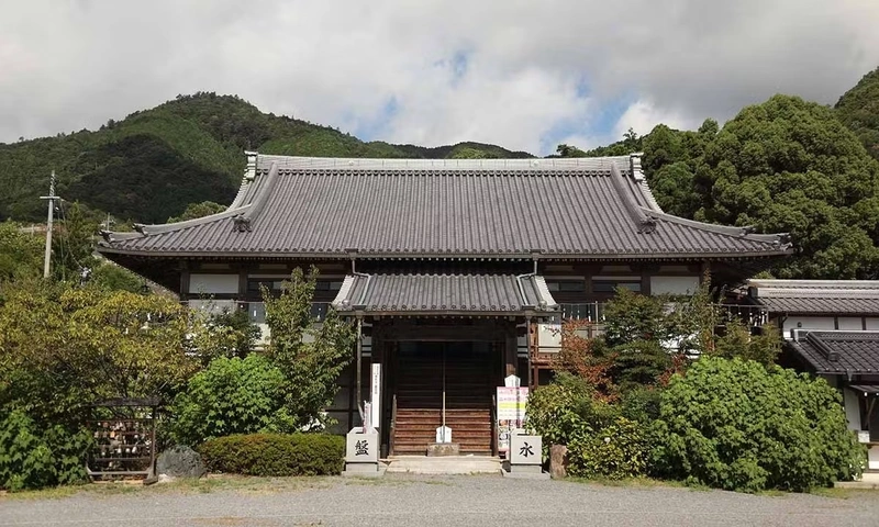 観音寺五日市墓苑 