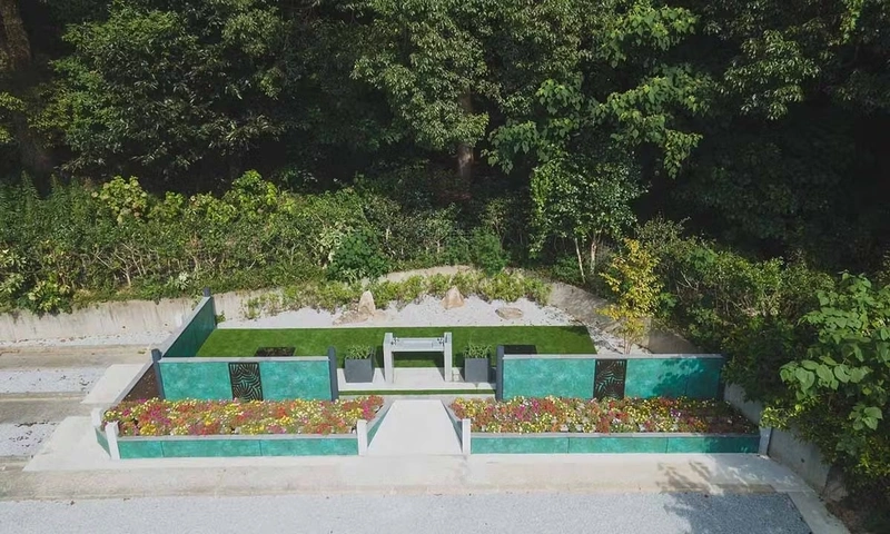 観音寺五日市墓苑 