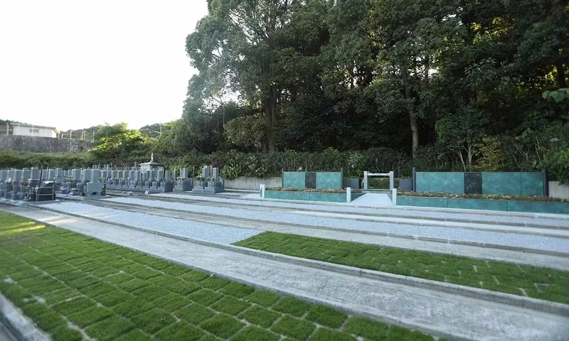 観音寺五日市墓苑 
