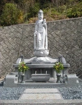 廿日市市 丸子山墓苑 永代供養合祀塔