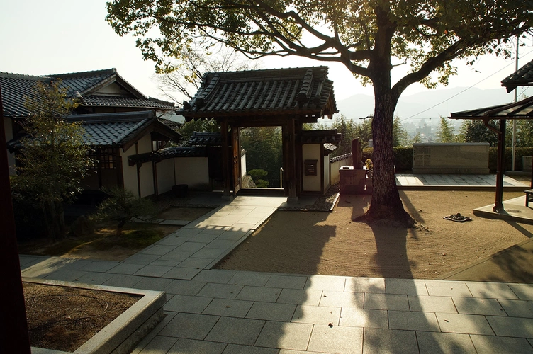 広島市東区 禅昌寺  無量寿塔