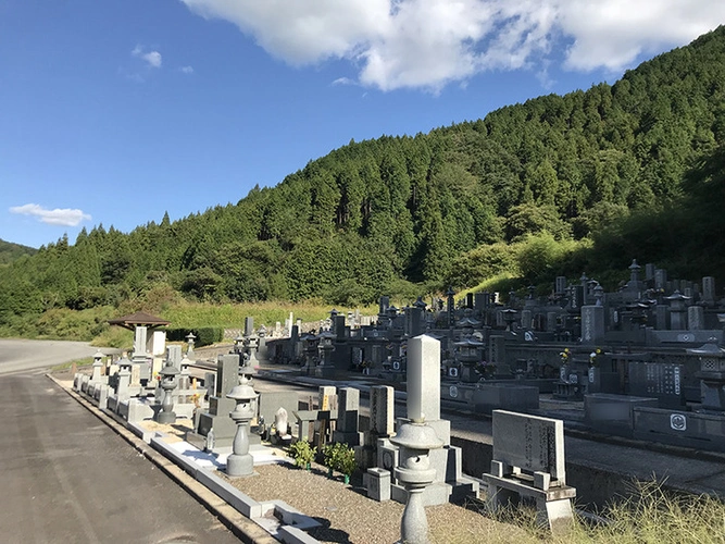 庄原市営 総領光明寺霊園 