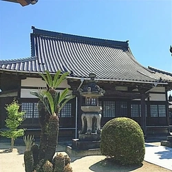 宗教不問の寺院墓地