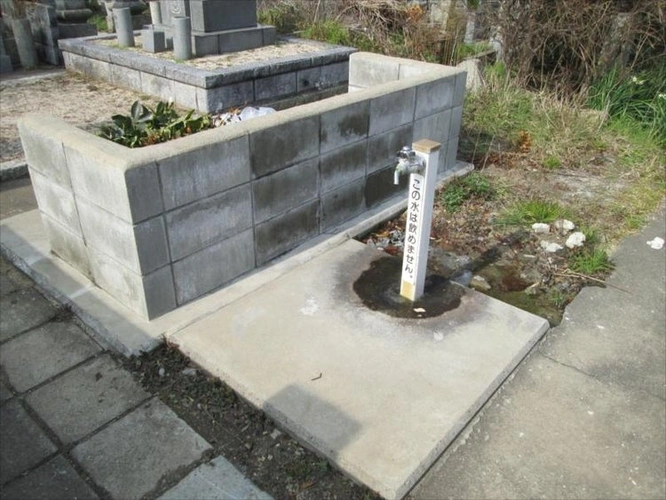 下関市営 東部墓地 水汲み場の写真