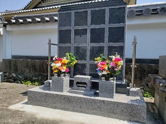 徳島市 善学寺 のうこつぼ