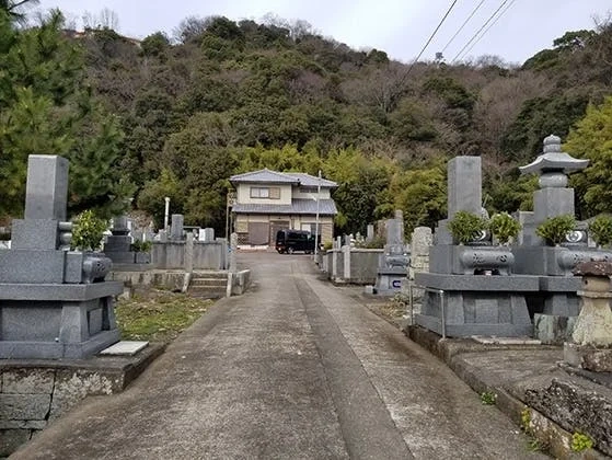 実相寺霊園 