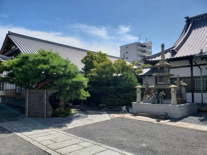 高松市 泉立寺 のうこつぼ