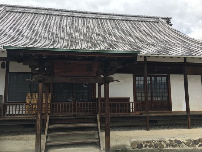 宝塔寺霊園 