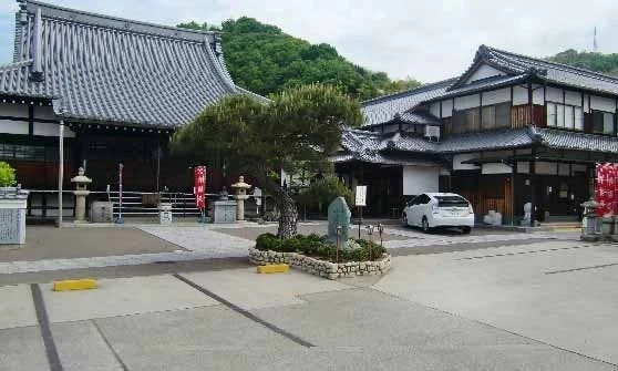 弘願寺墓地 