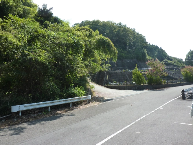 松山市営 横谷霊園 