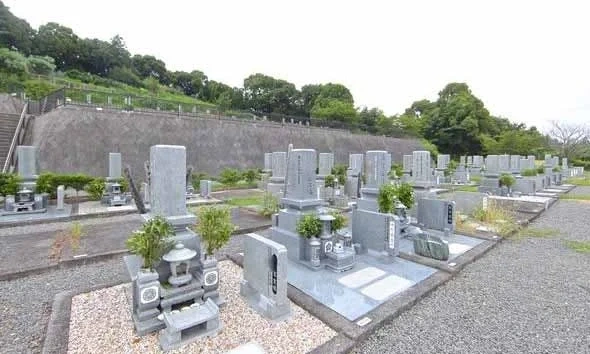 愛媛県の全ての市 東温市営 志津川墓園