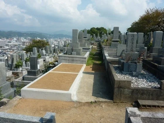 愛媛県の全ての市 松山市営 宝塔寺境外墓地