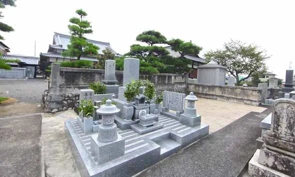 長覚寺・西方苑墓地 