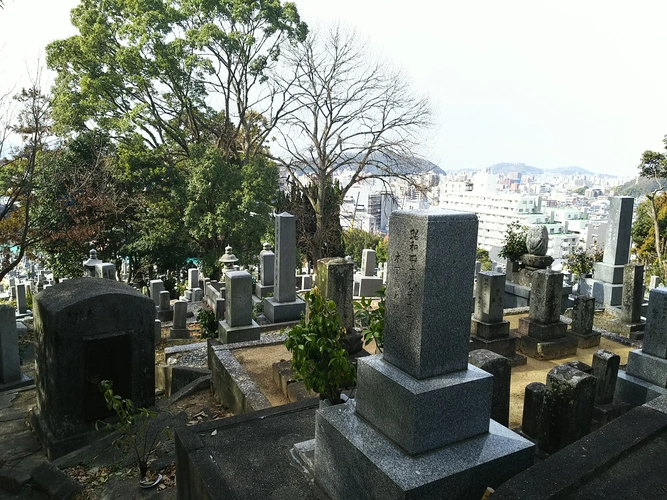 愛媛県の全ての市 松山市営 鷺谷墓地