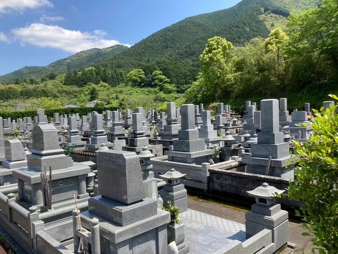 宿毛市立墓地公園 